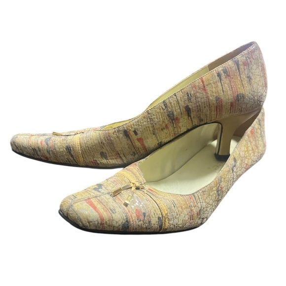 J.RENEE Vintage Gold Leather Heels Women Ribbon Slip On size 8.5 Sturdy Sandals - Picture 2 of 4